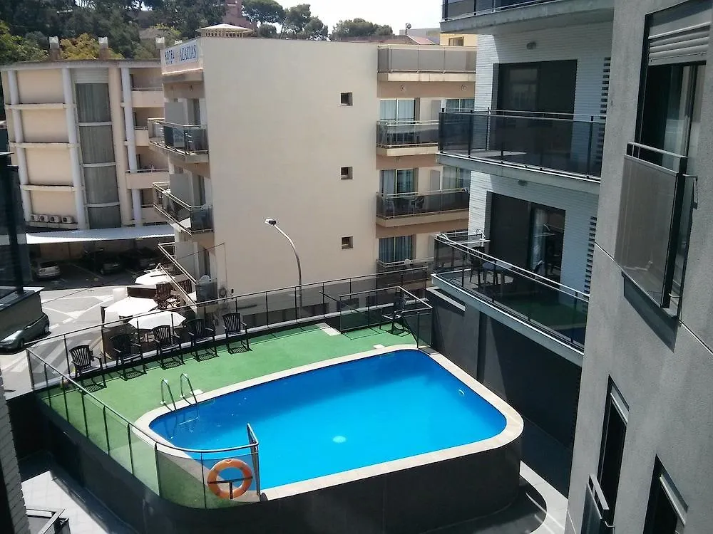 ****  יורט דה מאר Hotel Acacias Suites & Spa ספרד
